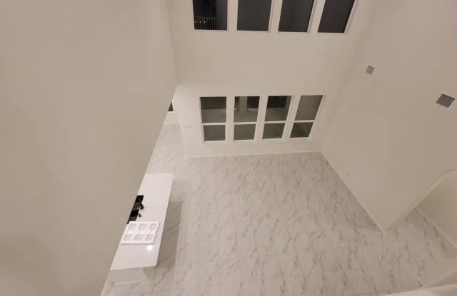 Spacious 5BR House in Leander