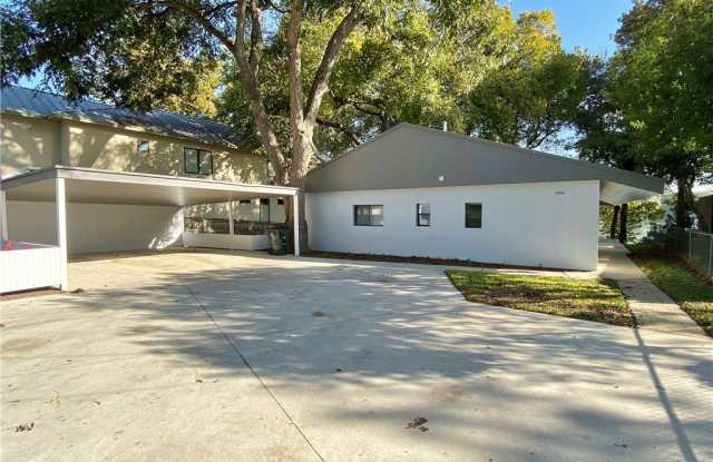 Photo of 906 Lakeview Trail