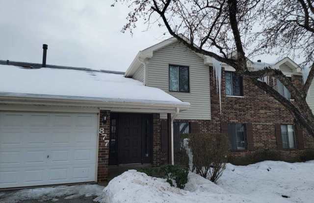 877 Cross Creek Drive unit: B1