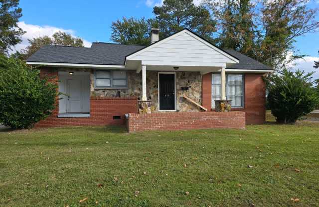 Charming 2-bedroom, 1-bath home in the heart of Highland Homes!