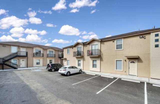 Center Way Apartments Townhomes