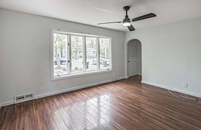 16 West Linden Avenue