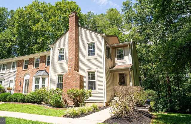 10100 WALNUT WOOD Court