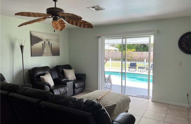 Photo of 1333 SE 8th Avenue unit: 1401