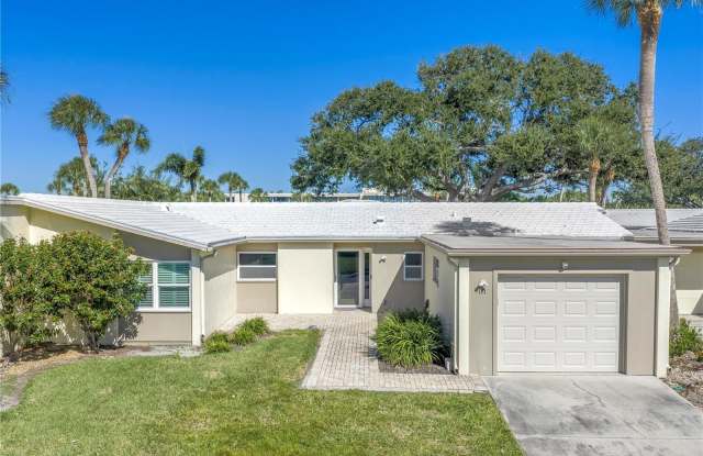 111 WHISPERING SANDS CIRCLE