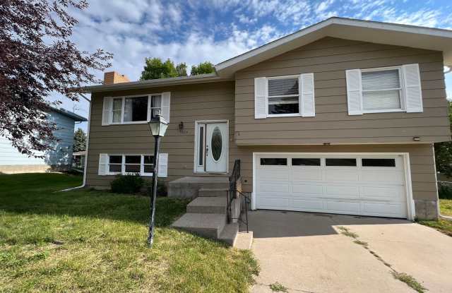 25% OFF FIRST MONTHS RENT - Beautiful 4 bed 2 bath