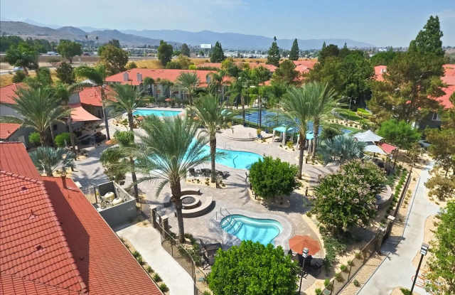 Photo of Corona Pointe Resort