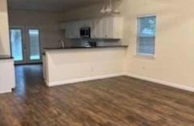 920 Arkansas River Drive