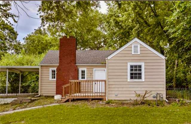 Spacious 3 Bedroom Ranch For Rent - 1875 East 76th Street, Kansas City, MO 64131