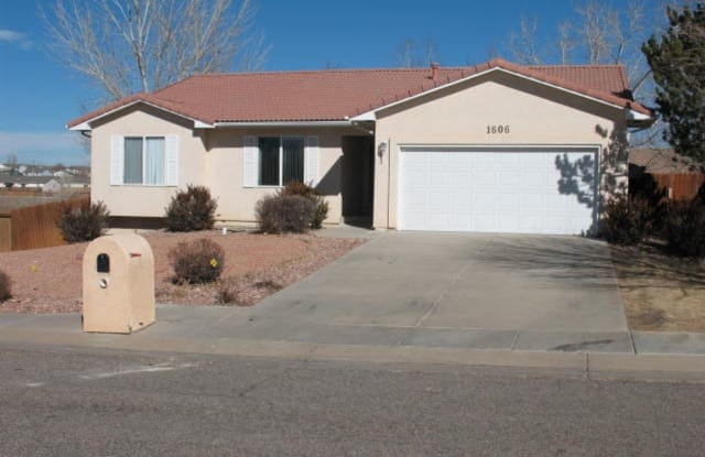 1606 Weatherby Ln. - 1606 Weatherby Lane, Pueblo, CO 81008