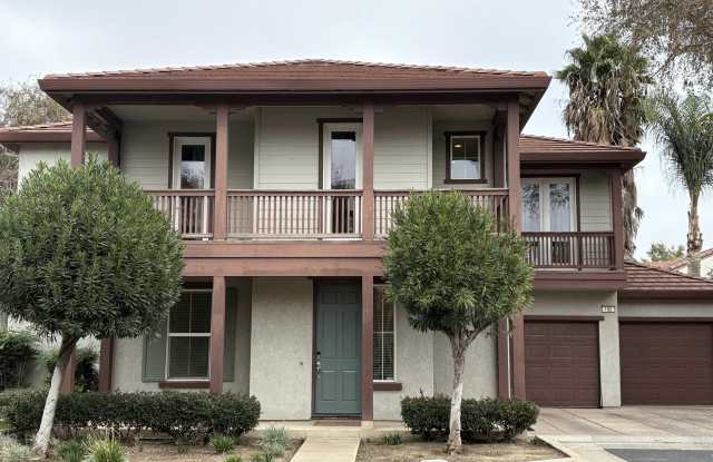 192 S Tranquilidad St