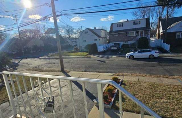 122 Eckel Road house