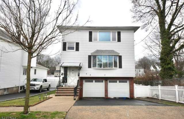 9 Davey St 2nd Floor