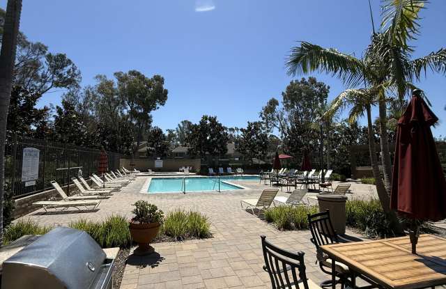 6 Moonrise Court