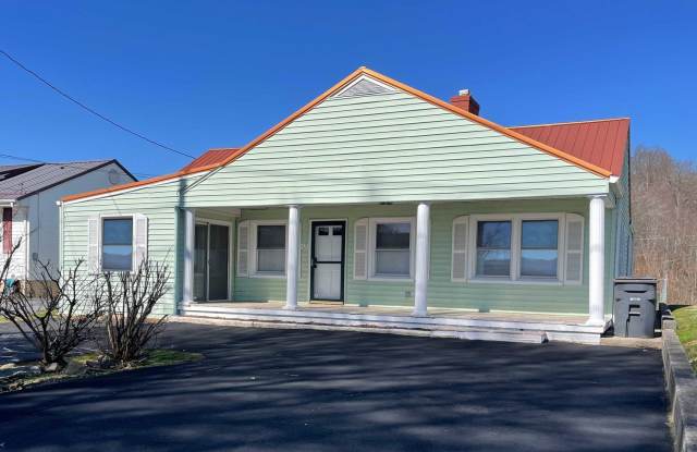 435 Roan St Kingsport TN 37665