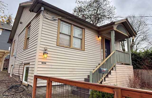 Charming 4-Bedroom Home in the Heart of Maple Leaf