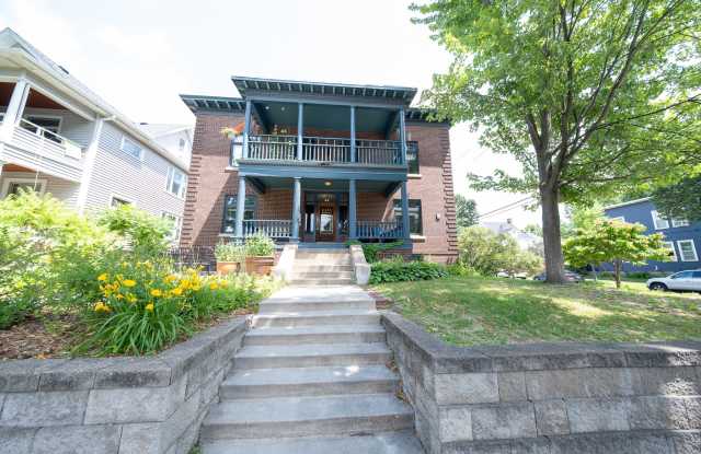 2125 Harriet Ave., Unit 2