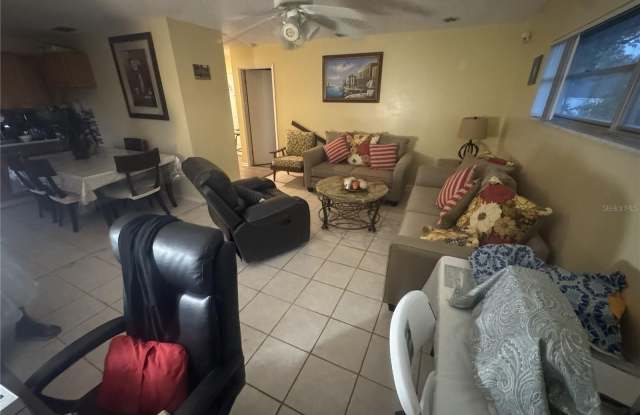 1702 HICKORYWOOD LANE