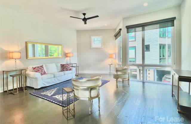 1070 Kenilworth Avenue