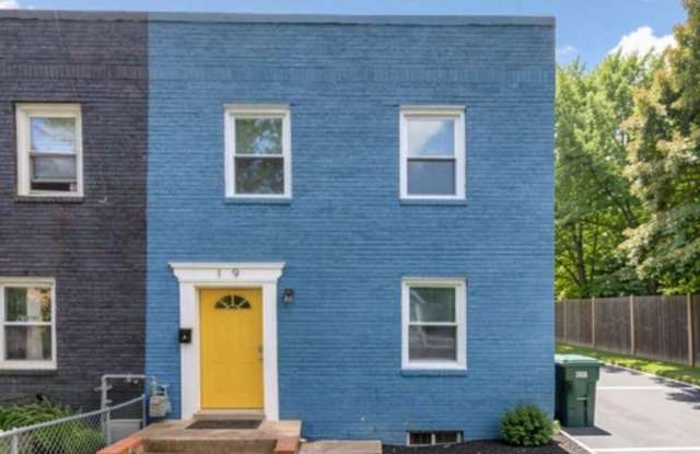 19 ATLANTIC Street SE