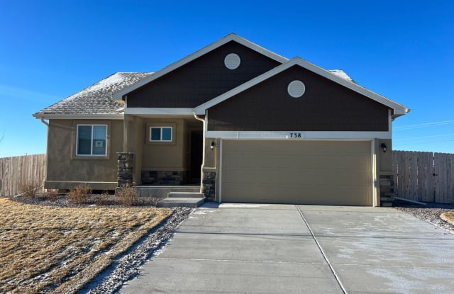 738 E Cabaret Dr - 738 Cabaret Drive, Pueblo West, CO 81007