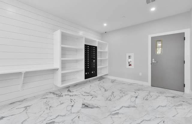 1180 Great Plain Ave