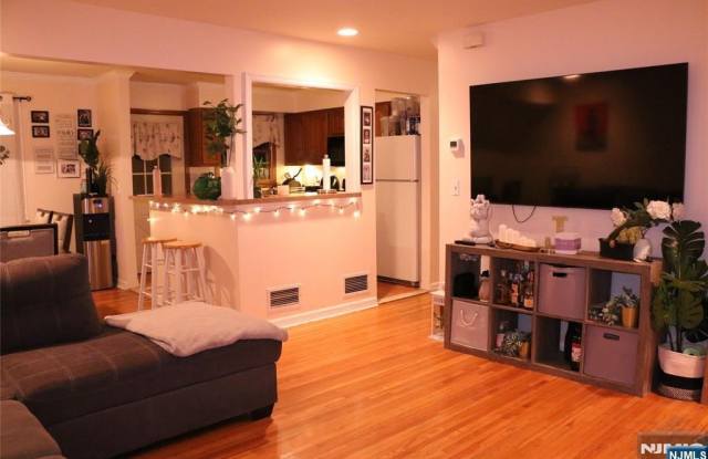 40 W Prospect Street