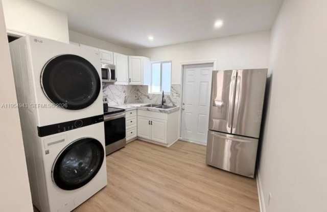 95-97 NE 168th St # 97