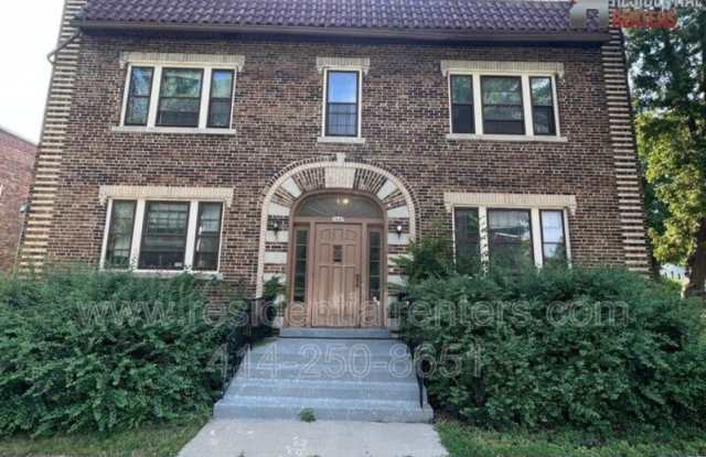 3047 S Howell Ave - 3047 South Howell Avenue, Milwaukee, WI 53207