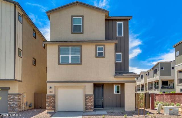 Photo of 695 W BROWNING Place