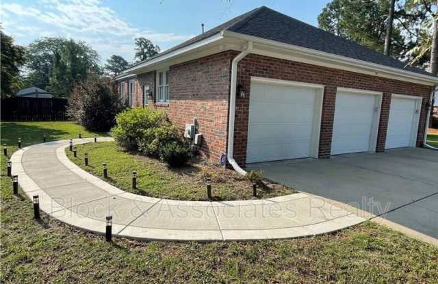 6560 Windy Creek Way