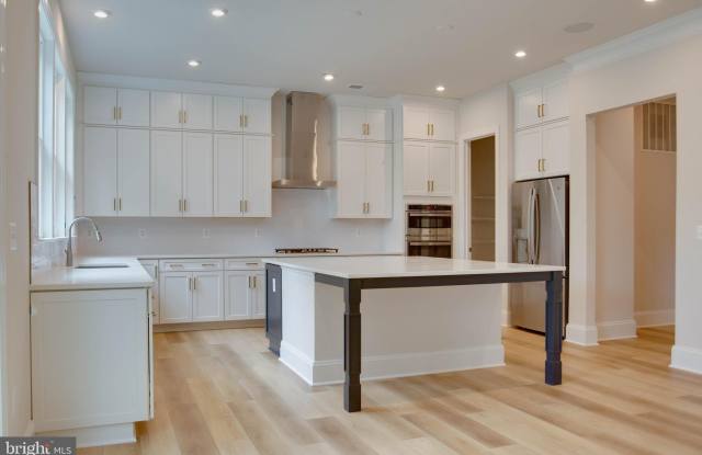 1419 COTTAGE STREET SW