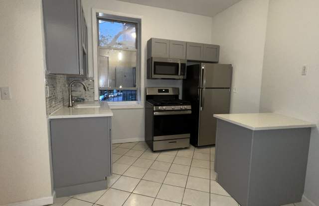 462 Grand Ave