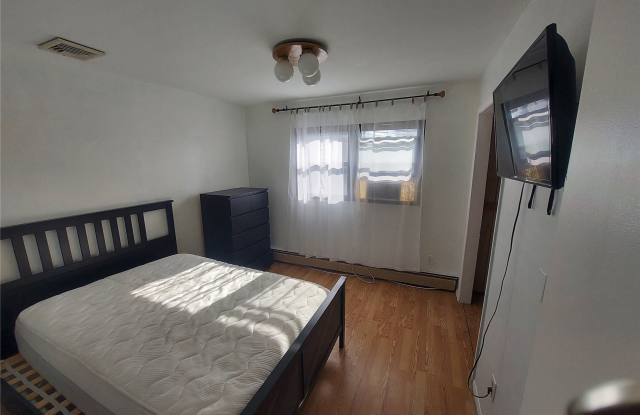 525 Plainview Road