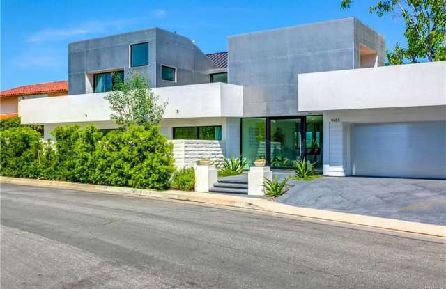 Photo of 9653 Highridge Drive