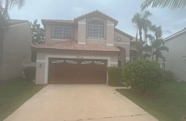 Single Family house in Silver Lakes - Pembroke Pines