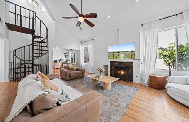 Photo of 73 Calle Sol