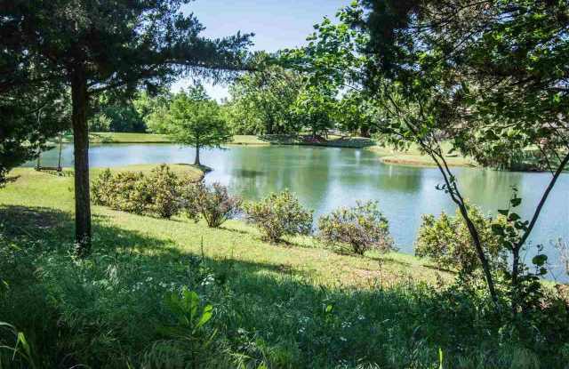 1114 E Connell Avenue