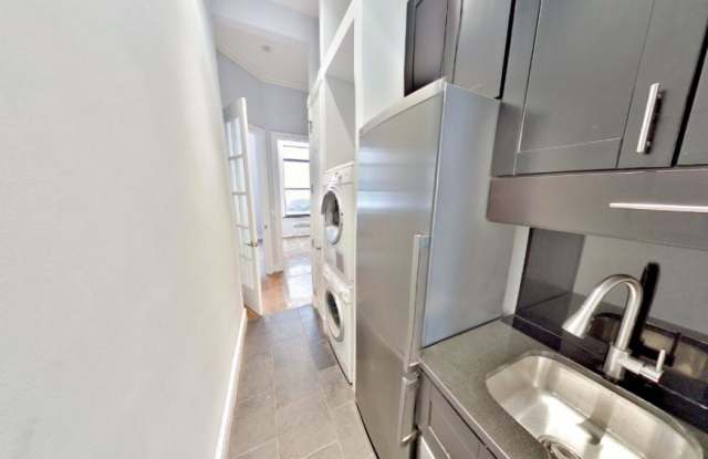 424 West 51st Street