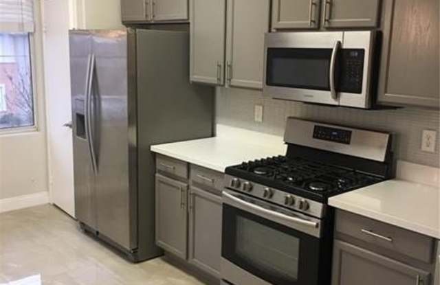 812 PEACHY CANYON Circle