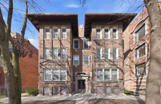 5212 S Ingleside Avenue unit: 2