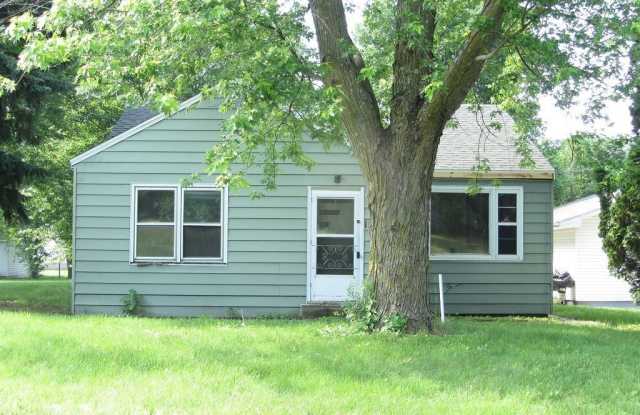3 Bedroom, 1 Bath House for Rent located at 1026 Fulton in Waterloo