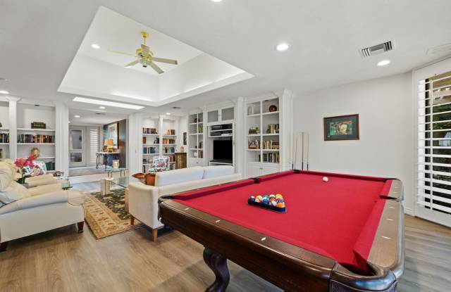 5 Stanford Drive