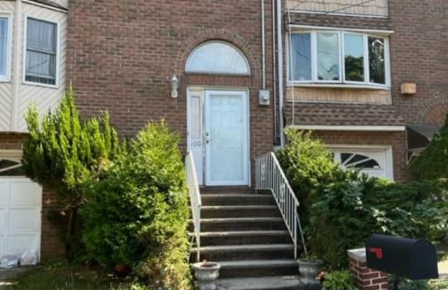 100 St Johns Ave - 100 Saint Johns Avenue, Staten Island, NY 10305