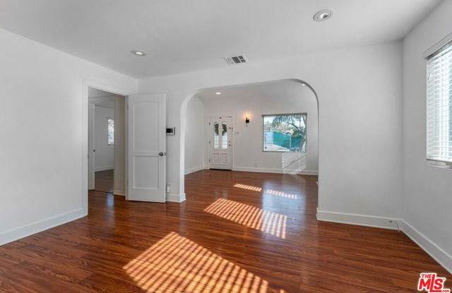 927 North Edinburgh Avenue