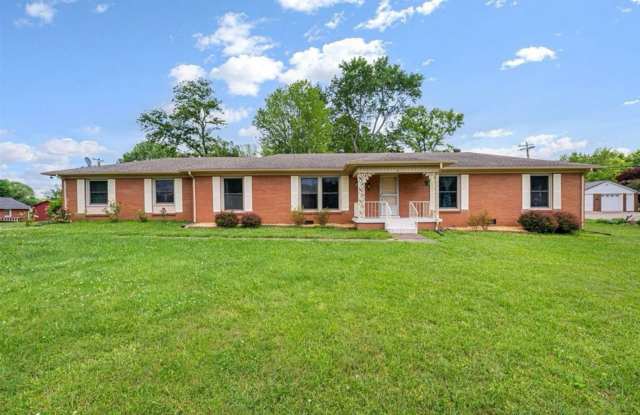 3 Bed/2 Bath Home with 2 Car Garage