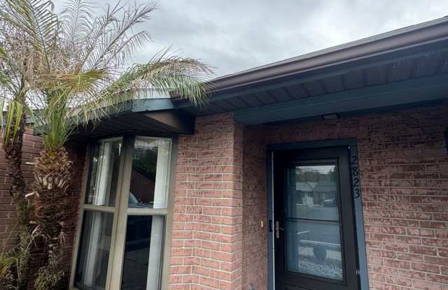 MOVE IN SPECIAL- Cozy 1 Bed/ 1 Bath in King Oak Villas