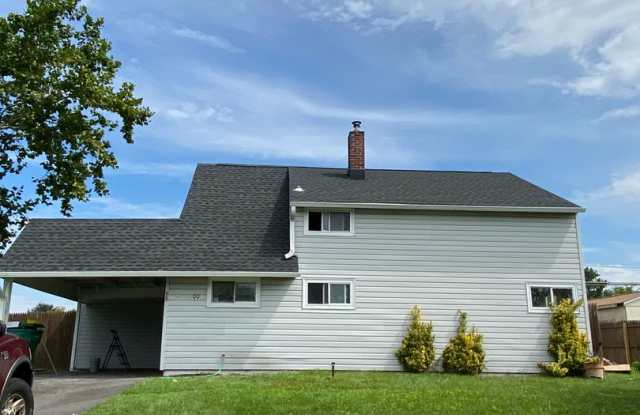 Photo of Beautiful fully renovated 4 beds 2 bath House in Levittown PA avail 11/1/2024