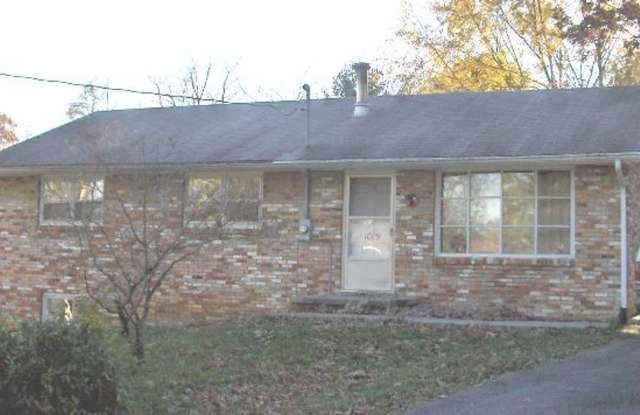 3 Bedroom 1.5 Bath House - 1009 Kabrich Street, Blacksburg, VA 24060