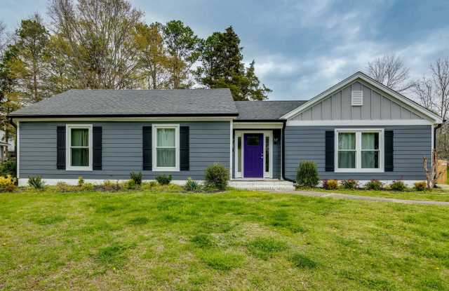 Beautiful 3 bedroom 2 full bath Ranch on a cul-de-sac in Charlotte's Walnut Creek community.